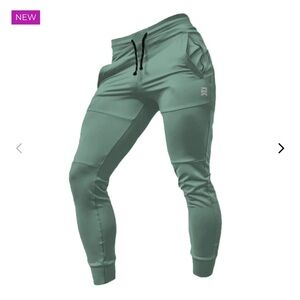 Barbell Cartel Women’s Medium Reflex Jogger’s (Moss)